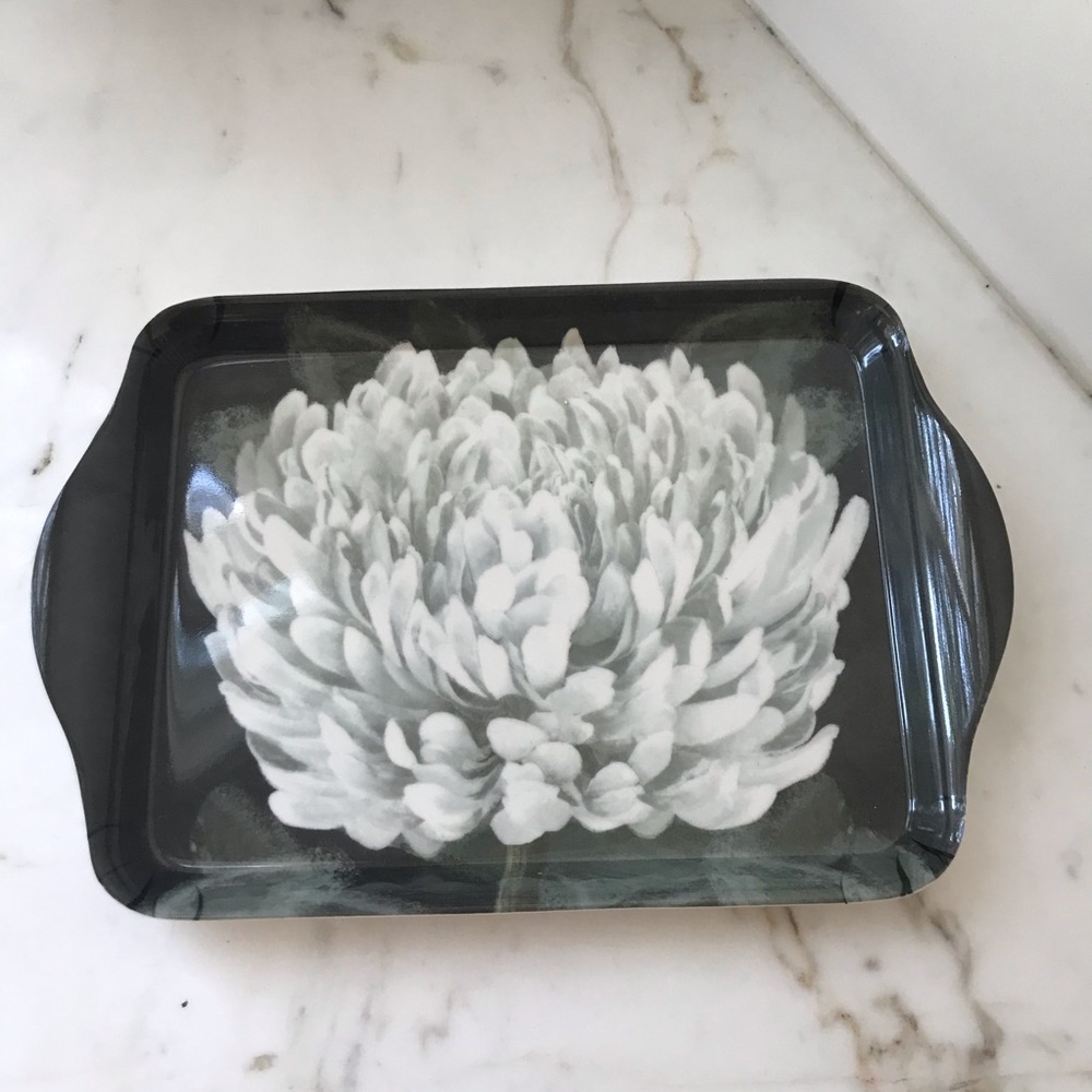 Chrysanthemum Scatter Tray (Host Pick)